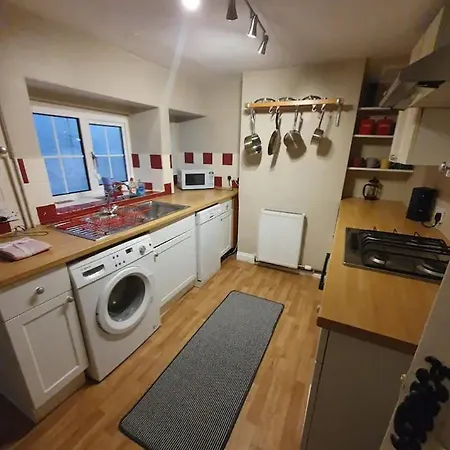 Beautiful Townhouse Next To Royal Victoria Park And Botanical Gardens Within Easy Walking Distance To Bath City Centre Exterior photo
