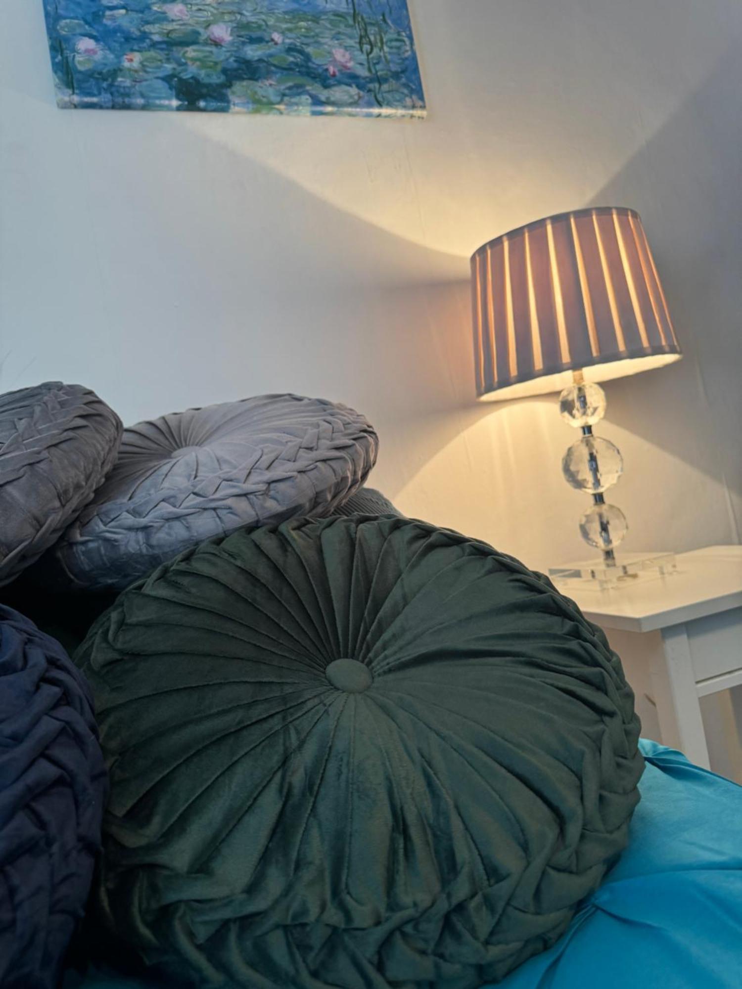 Beautiful Townhouse Next To Royal Victoria Park And Botanical Gardens Within Easy Walking Distance To Centre Дом отдыха *