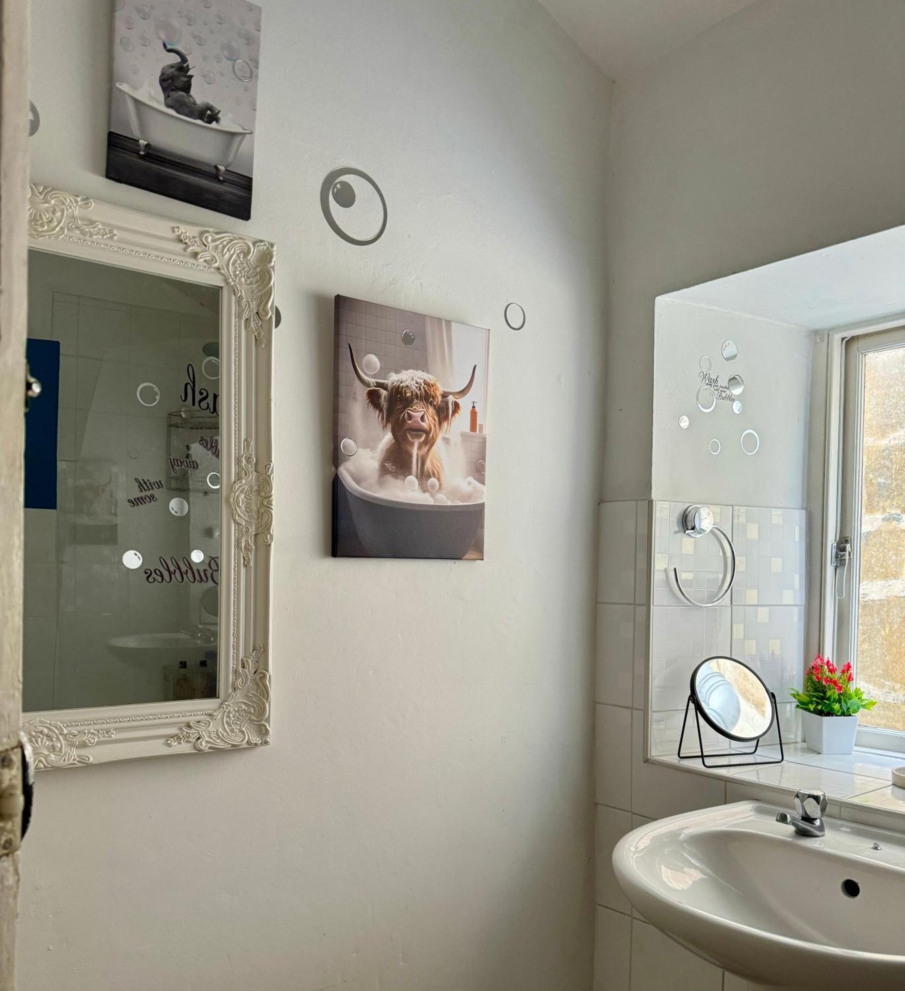 Beautiful Townhouse Next To Royal Victoria Park And Botanical Gardens Within Easy Walking Distance To Centre Бат