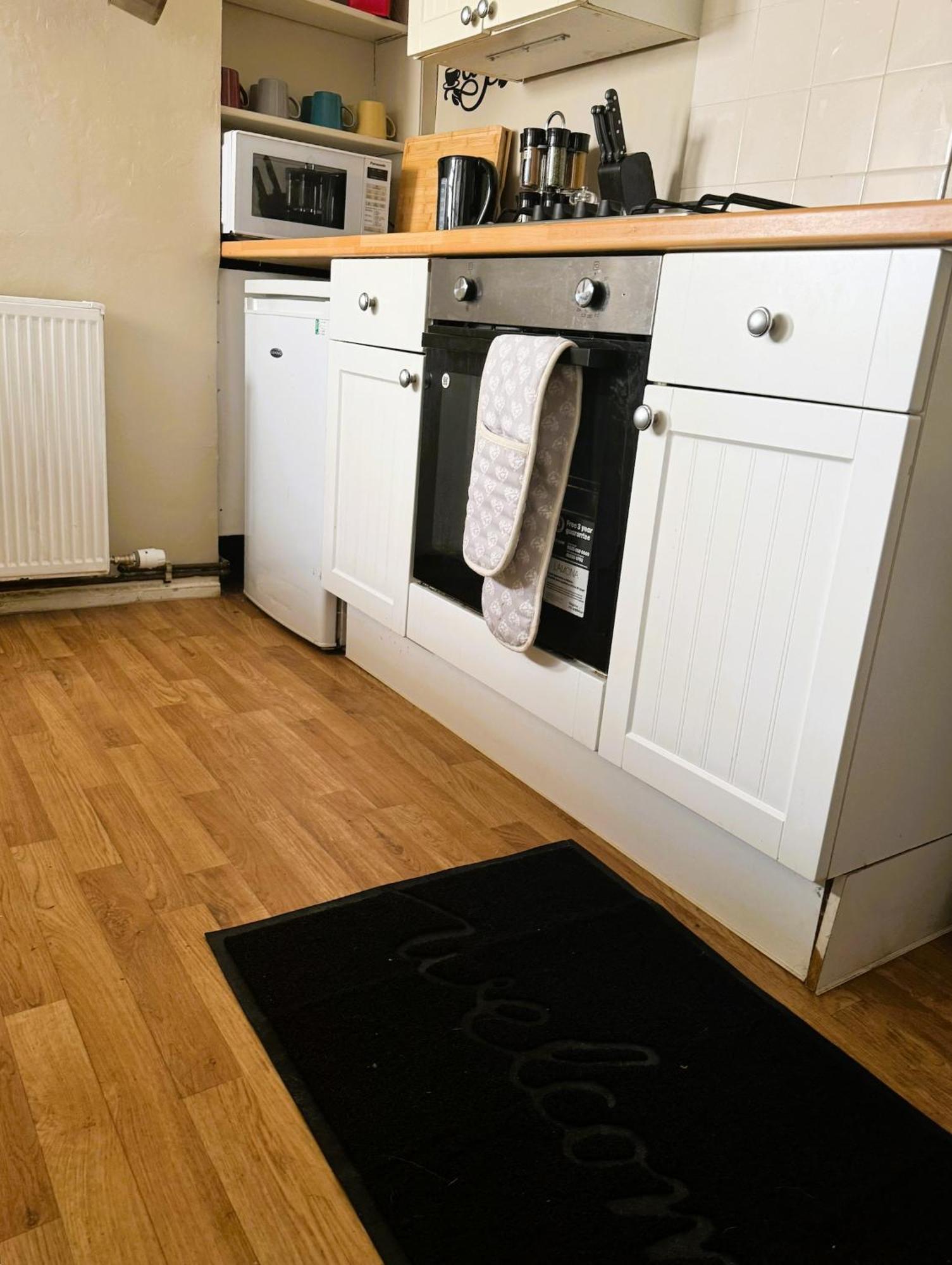 Beautiful Townhouse Next To Royal Victoria Park And Botanical Gardens Within Easy Walking Distance To Centre Дом отдыха *